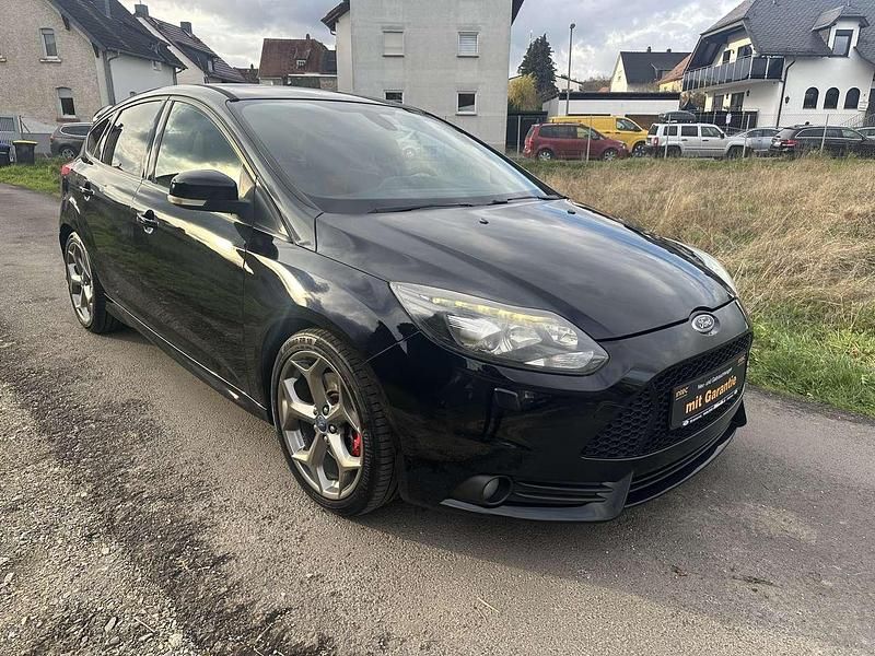 Gebraucht Ford Focus ST 250 PS (183 kW) 2013 Pantherschwarz metallic Kleinwagen
