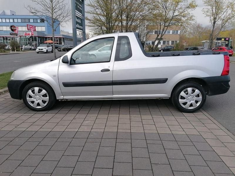 Gebraucht Dacia Logan Pick-Up 88 PS (64 kW) 2011 Pickup