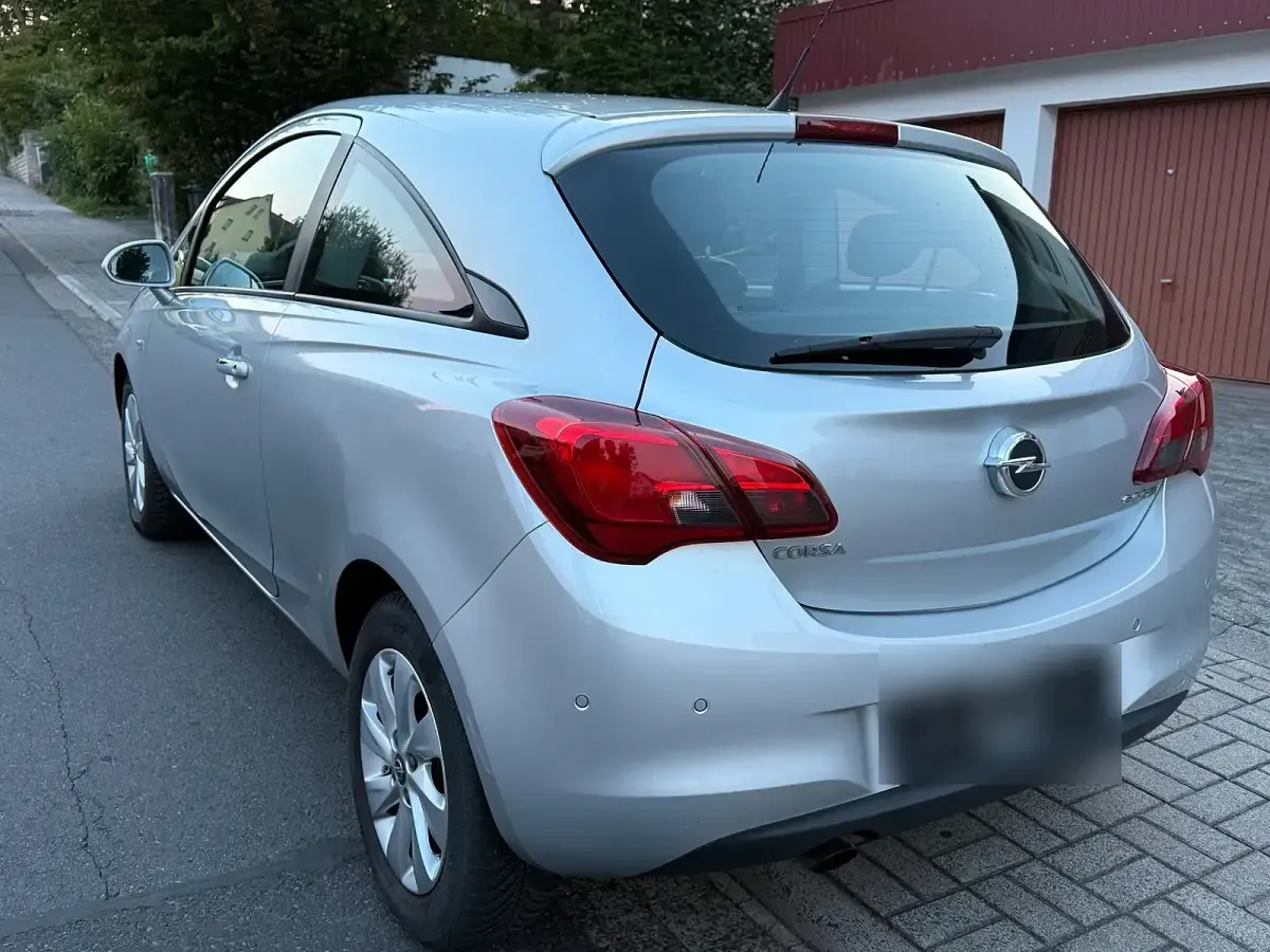 Gebraucht Opel Corsa 90 PS (66 kW) 2015 Silber Kleinwagen