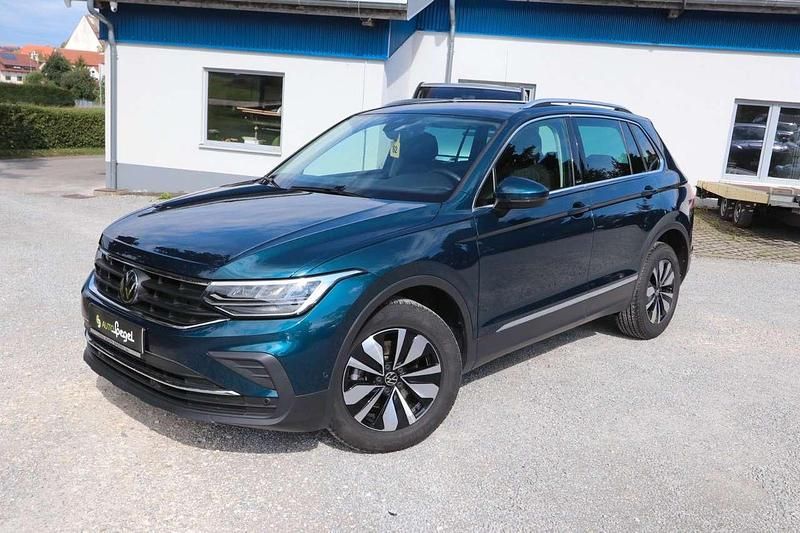 Nightshade blue metallic Gebraucht 2024 VW Tiguan Move SUV | 31.990 € (Guter Preis) - Bild 1/4