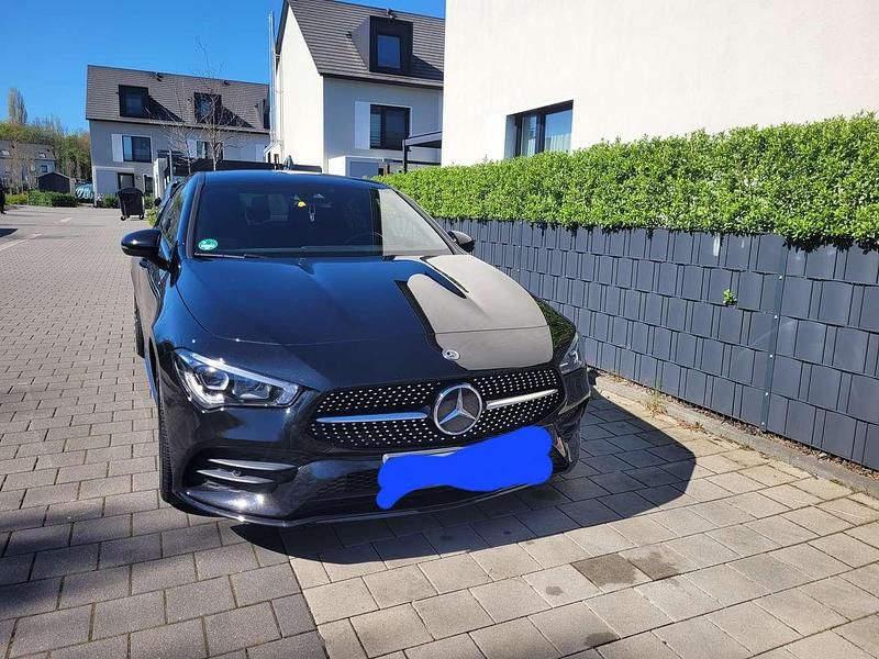 Gebraucht Mercedes CLA200 163 PS (119 kW) 2020 Schwarz Coupé