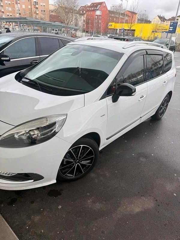 Weiß Gebraucht 2014 Renault Grand Scénic III Van / Kleinbus | 6.500 € (Fairer Preis) - Bild 1/4