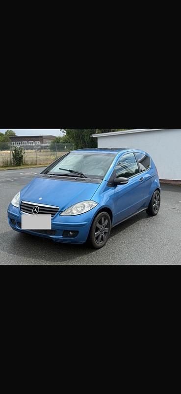 Blau Gebraucht 2006 Mercedes A180 Avantgarde Kleinwagen | 3.200 € (Guter Preis) - Bild 1/4