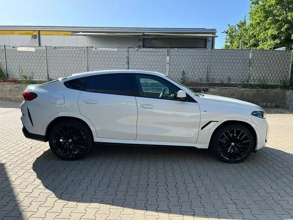 Gebraucht BMW X6 M Sport 298 PS (219 kW) 2025 Weiß SUV