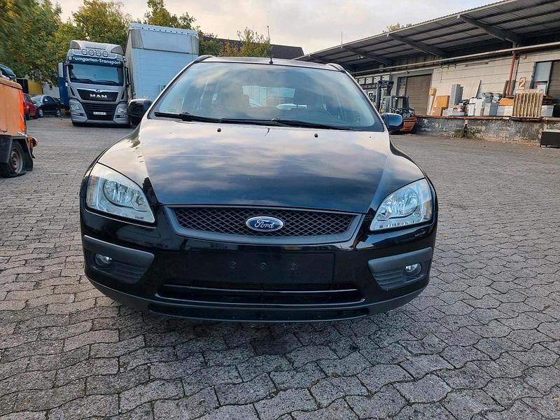 Schwarz Gebraucht 2007 Ford Focus Kombi | 1.950 € (Fairer Preis) - Bild 1/4