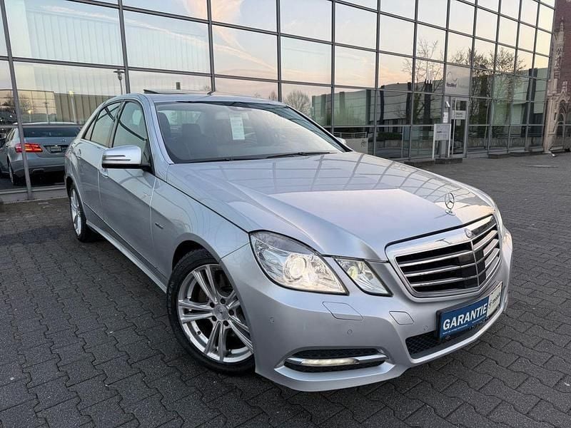 Gebraucht Mercedes E250 Sport 204 PS (150 kW) 2012 Silber Limousine