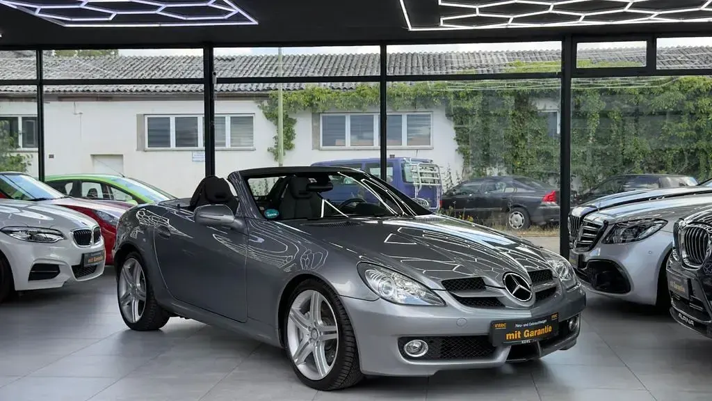 Gebraucht Mercedes SLK300 2LOOK Edition 231 PS (169 kW) 2009 Silber Cabrio