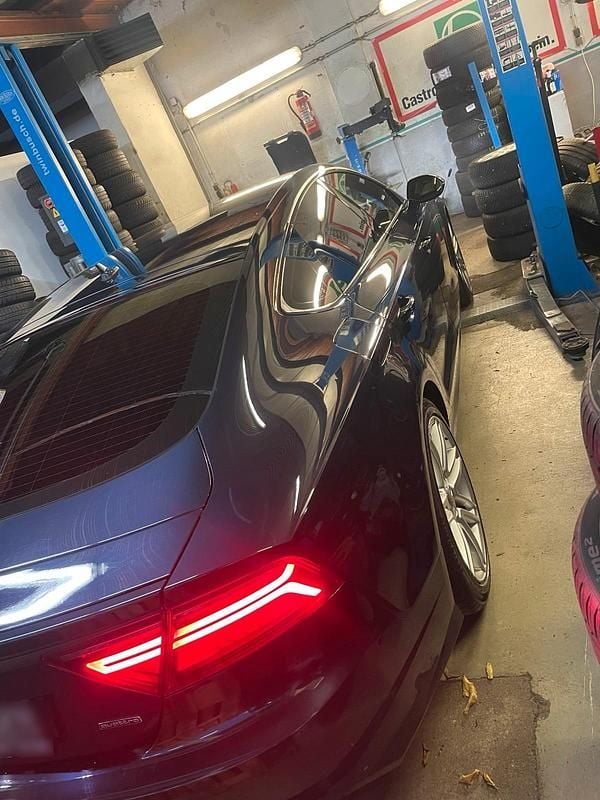 Gebraucht Audi A7 Ambiente 272 PS (200 kW) 2017 Blau Kleinwagen