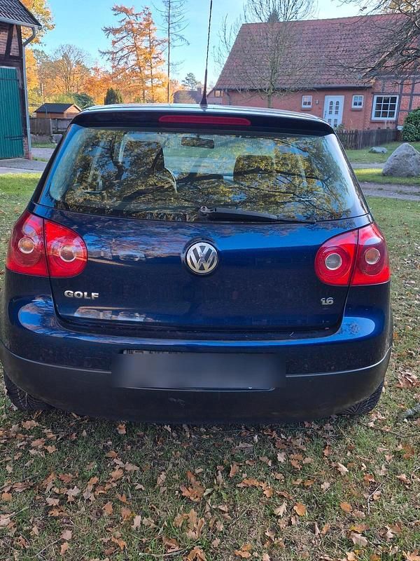 Gebraucht VW Golf V 105 PS (77 kW) 2005 Blau Kleinwagen