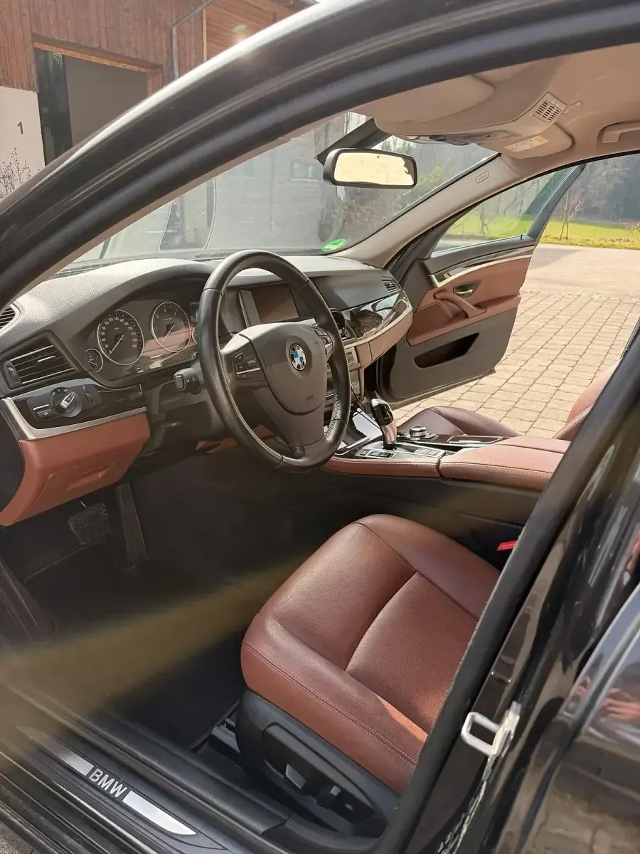 Gebraucht BMW 525 218 PS (160 kW) 2015 Braun Kombi