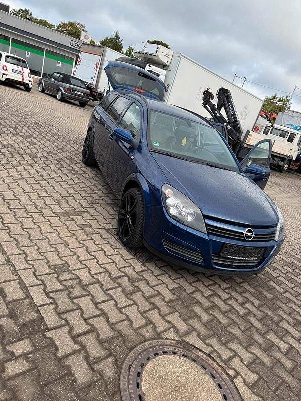 Blau Gebraucht 2005 Opel Astra Kombi | 1.700 € (Guter Preis) - Bild 1/4