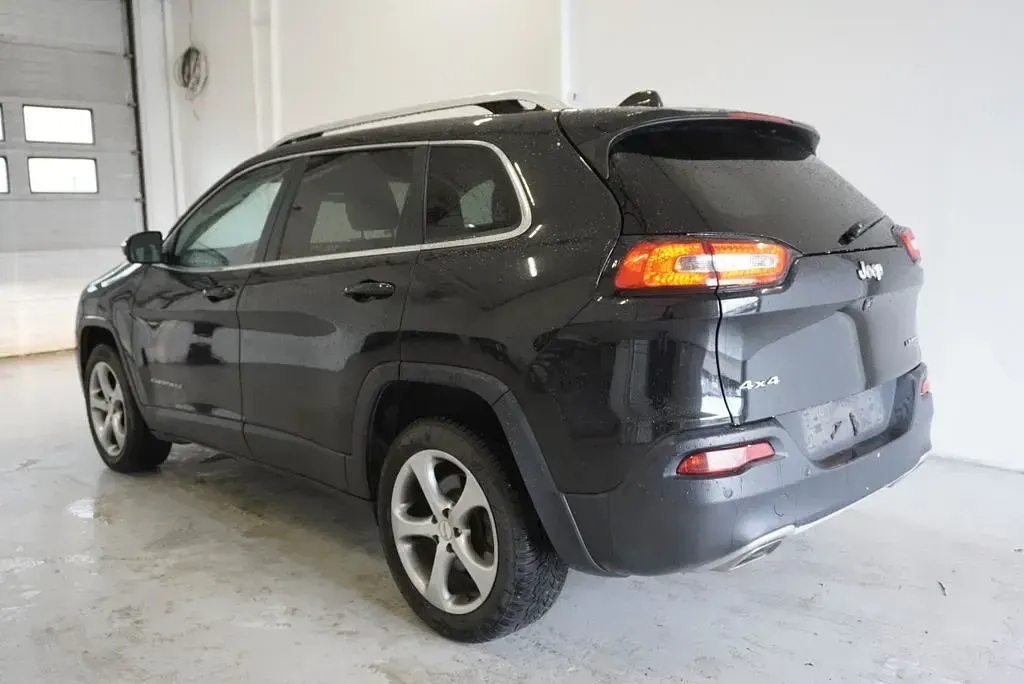 Gebraucht Jeep Cherokee Limited 272 PS (200 kW) 2016 Schwarz SUV