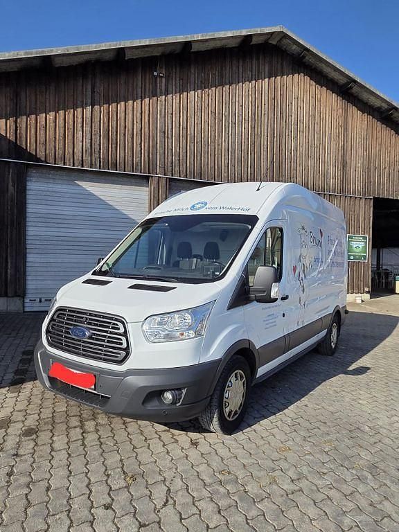 Second-hand Ford Transit 170 CP (125 kW) 2018 Alb Monovolum