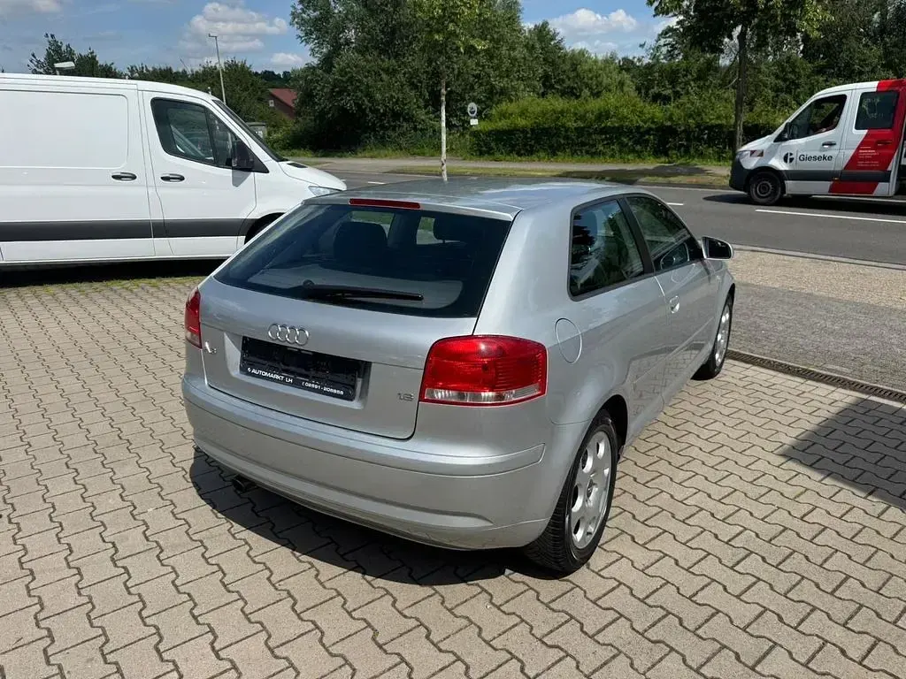 Gebraucht Audi A3 Attraction 102 PS (75 kW) 2004 Silber Kleinwagen