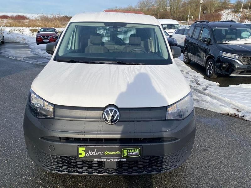 Second-hand VW Caddy 102 CP (75 kW) 2023 Alb Monovolum