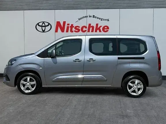 Gebraucht Toyota Proace Verso City 110 PS (80 kW) 2021 Bismutsilber Kombi