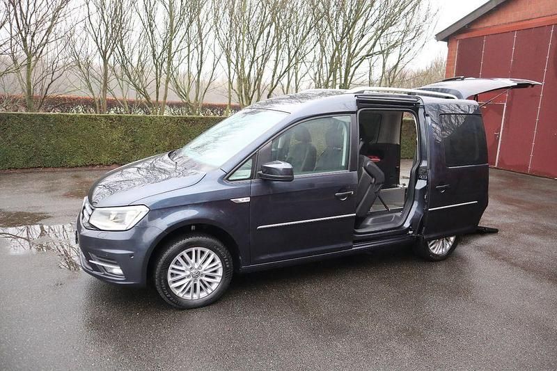Gebraucht VW Caddy Highline 125 PS (91 kW) 2016 Starlight blue metallic Van / Kleinbus