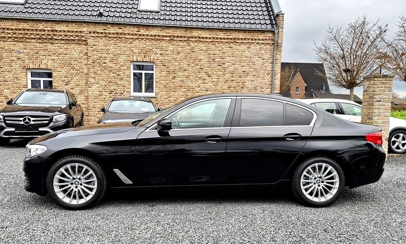 Gebraucht BMW 520 Performance 190 PS (139 kW) 2019 Black sapphire metallic Limousine