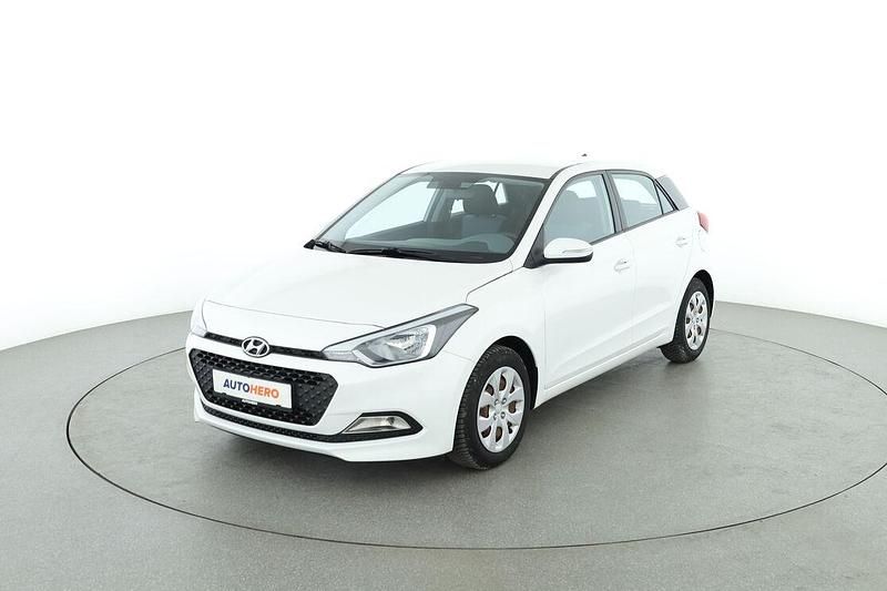 Weiß Gebraucht 2018 Hyundai i20 GO! Limousine | 9.050 € (Fairer Preis) - Bild 1/3