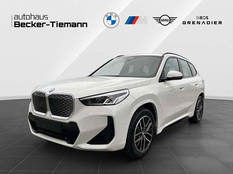Gebraucht BMW iX1 Exclusive 230 kW (313 PS) 2025 Alpinweiß SUV