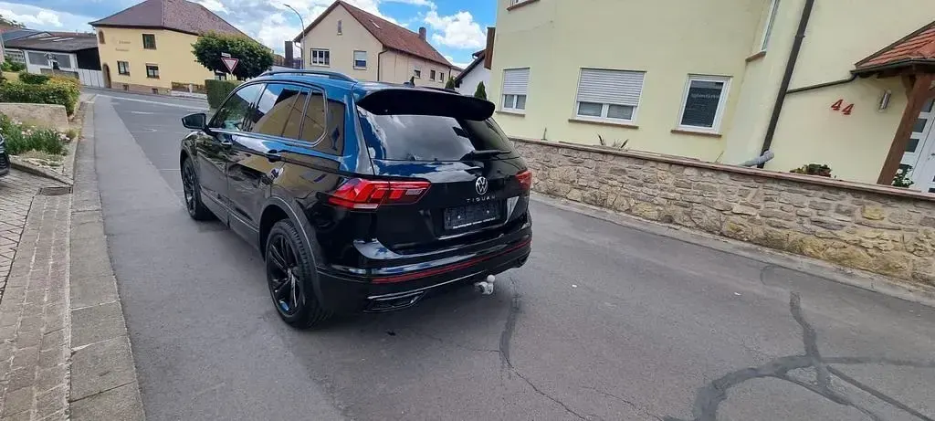 Gebraucht VW Tiguan Style 190 PS (139 kW) 2023 Schwarz SUV