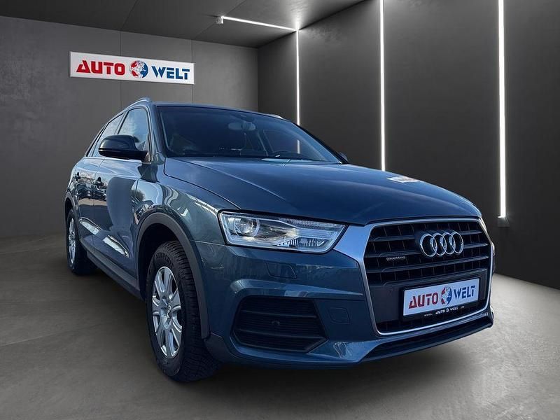 Gebraucht Audi Q3 Basis 150 PS (110 kW) 2015 Blau SUV
