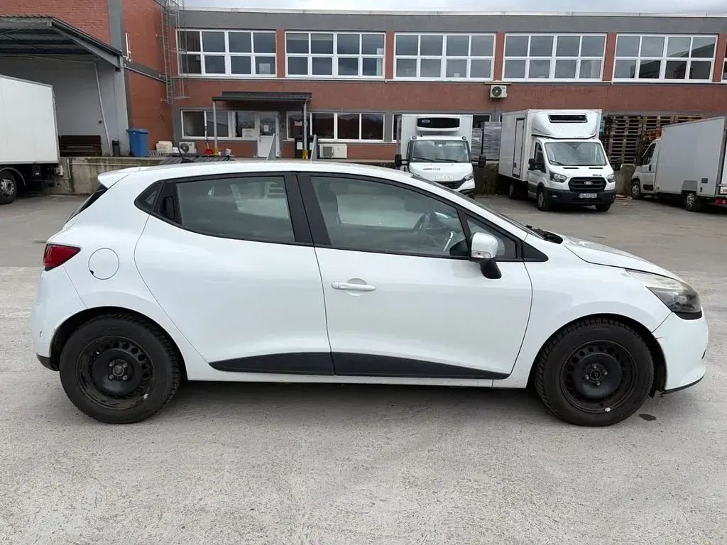 Brugt Renault Clio IV Dynamique 73 HK (53 kW) 2013 Hvid Sedan