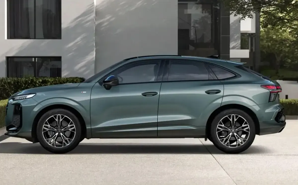 Neu Audi Q3 Sportback S-Line 204 PS (150 kW) 2026 Salbeigrün metallic SUV