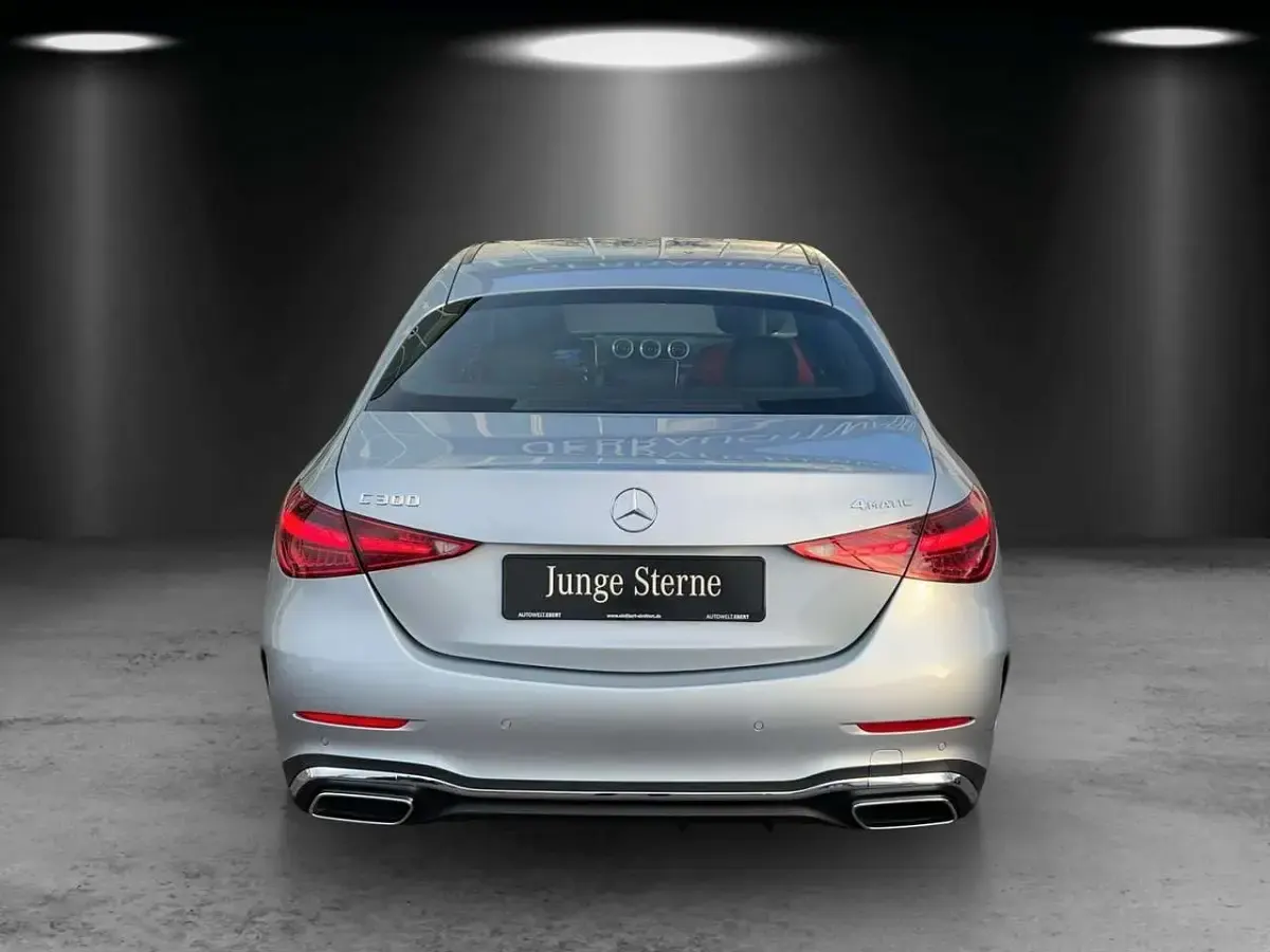 Gebraucht Mercedes C300 Premium 258 PS (189 kW) 2023 Hightechsilber Limousine