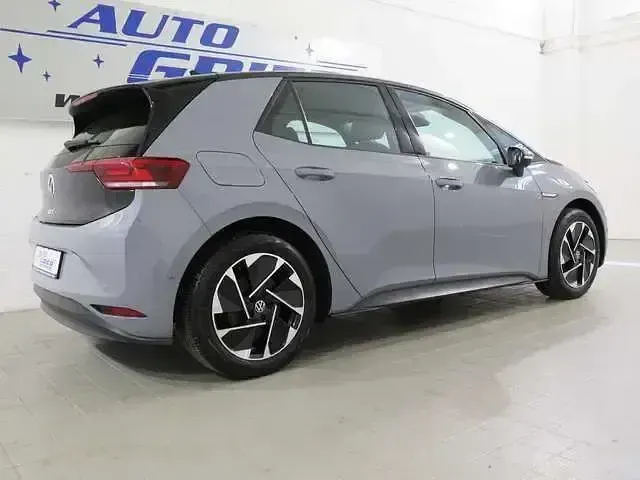 Gebraucht VW ID.3 Pro Performance 150 kW (204 PS) 2023 Mondsteingrau Kleinwagen