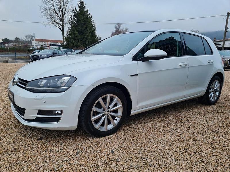 Oryxweiss Gebraucht 2015 VW Golf LOUNGE Limousine | 10.300 € (Fairer Preis) - Bild 1/4