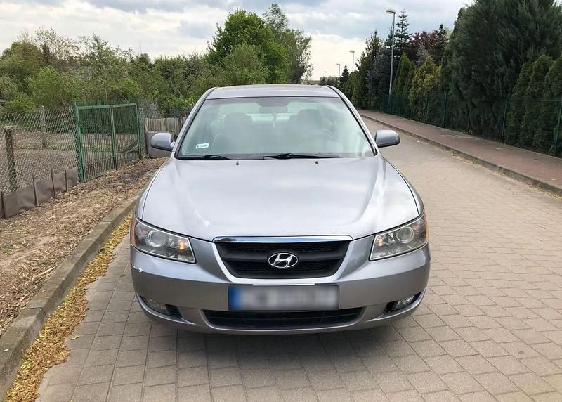 Gebraucht Hyundai Sonata GLS 235 PS (172 kW) 2007 Silber Limousine
