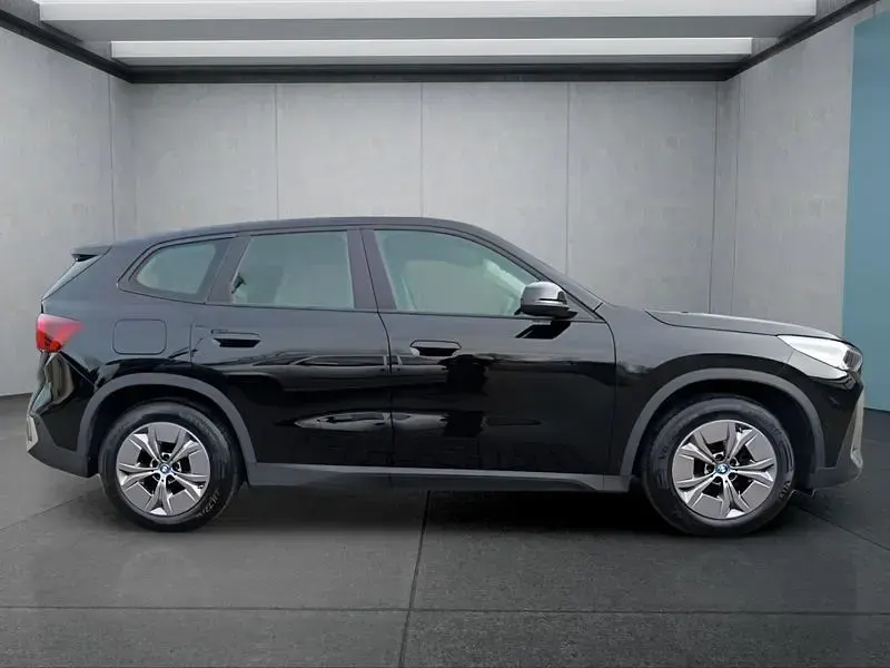 Gebraucht BMW iX1 230 kW (313 PS) 2023 Schwarz SUV