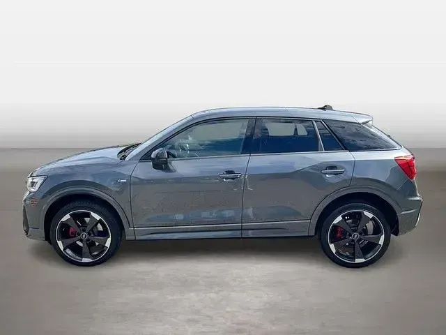 Gebraucht Audi Q2 S-Line 190 PS (139 kW) 2023 Daytonagrau perleffekt SUV