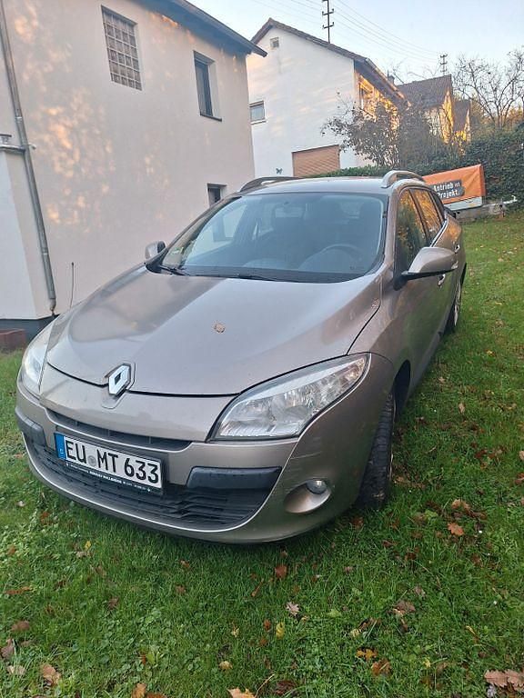 Gebraucht 2010 Renault Mégane III Limousine | 2.500 € (Fairer Preis) - Bild 1/4