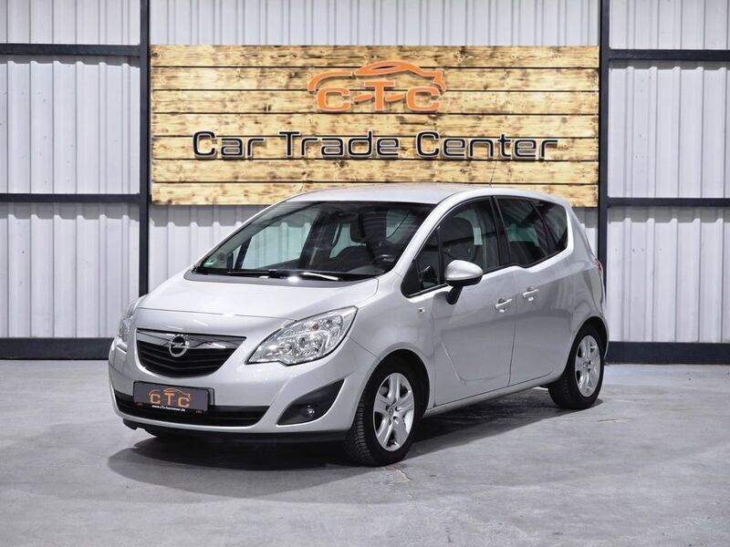 Silber Gebraucht 2011 Opel Meriva Design Edition Van / Kleinbus | 4.950 € (Fairer Preis) - Bild 1/4