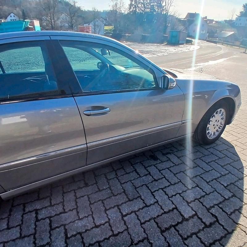 Gebraucht Mercedes C320 224 PS (164 kW) 2004 Silber Limousine