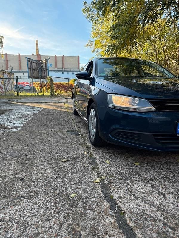 Gebraucht 2011 VW Jetta Limousine | 4.200 € (Guter Preis) - Bild 1/4
