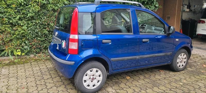 Gebraucht Fiat Panda 60 PS (44 kW) 2010 Blau Kleinwagen