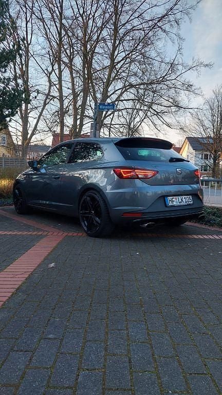 Grau Gebraucht 2014 Cupra Leon Limousine | 13.499 € (Etwas zu teuer) - Bild 1/4