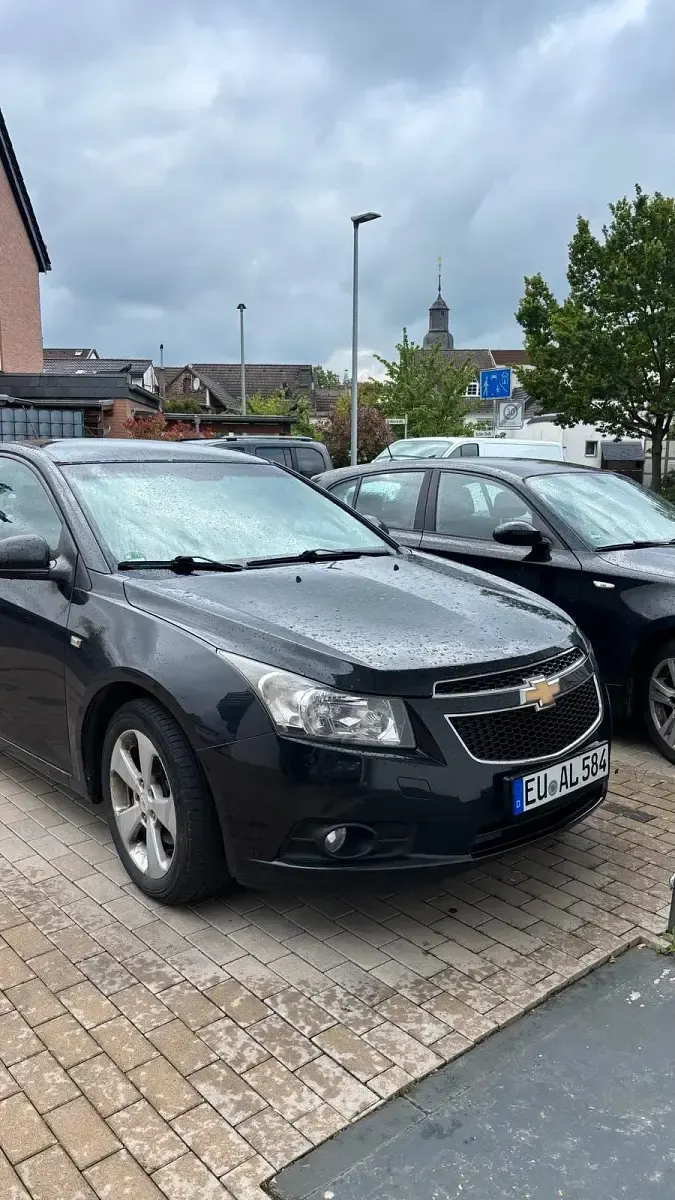 Gebraucht Chevrolet Cruze LT 163 PS (119 kW) 2011 Schwarz Limousine