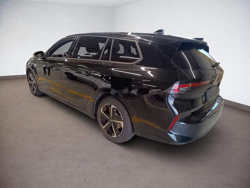 Gebraucht Opel Astra 131 PS (96 kW) 2024 Schwarz Kombi