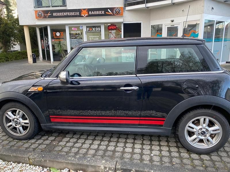 Gebraucht Mini ONE 75 PS (55 kW) 2009 Schwarz Kleinwagen