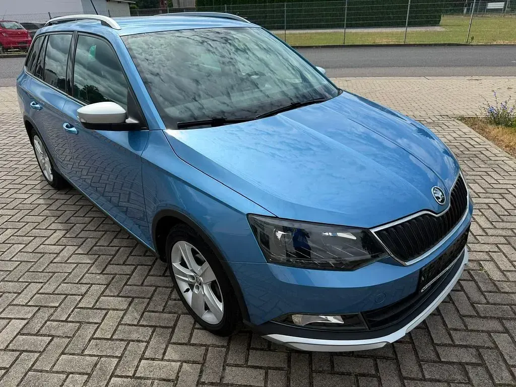Gebraucht Skoda Fabia ScoutLine 90 PS (66 kW) 2017 Blau Limousine