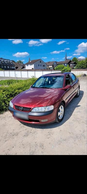 Gebraucht Opel Vectra 116 PS (85 kW) 1997 Rot Limousine