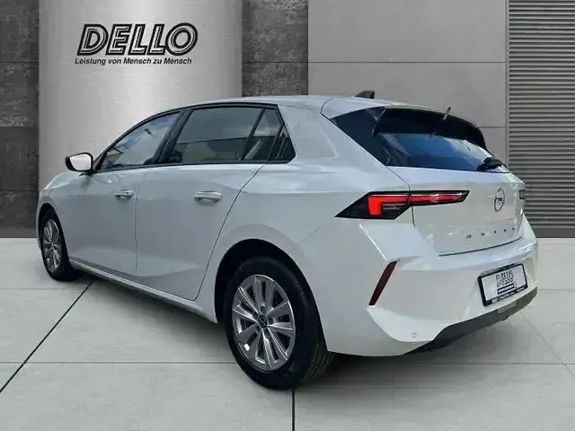 Gebraucht Opel Astra Enjoy 110 PS (80 kW) 2023 Weiß Kleinwagen