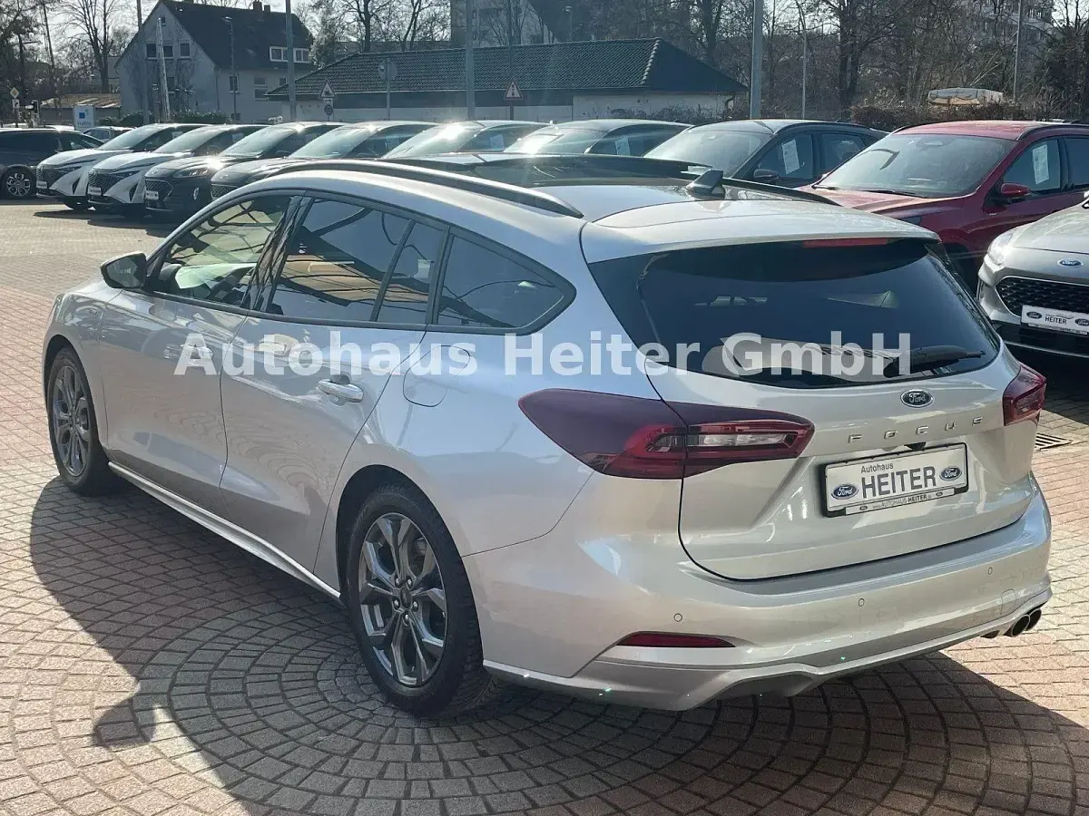 Gebraucht Ford Focus ST-Line X 155 PS (114 kW) 2024 Silber Kombi