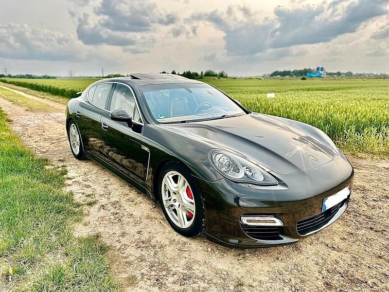 Braun Gebraucht 2009 Porsche Panamera Turbo Limousine | 22.900 € (Fairer Preis) - Bild 1/4