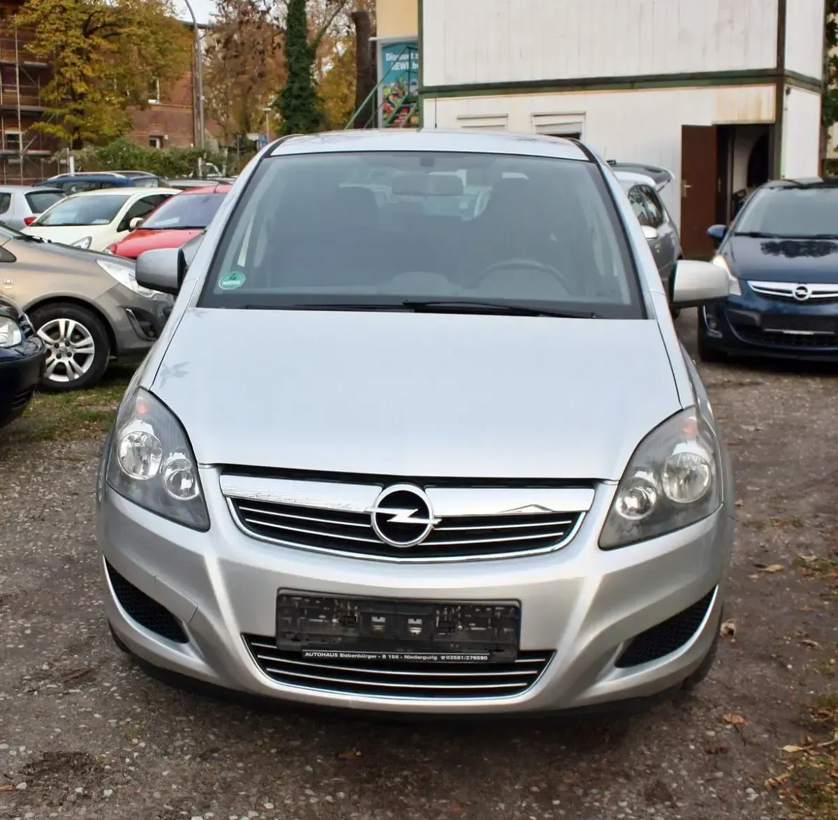 Gebraucht Opel Zafira Edition 116 PS (85 kW) 2010 Argon silber/ice silver (m2) Van / Kleinbus