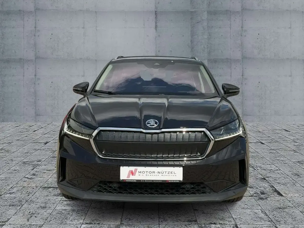 Gebraucht Skoda Enyaq iV 150 kW (204 PS) 2022 Schwarzmagic perleffekt SUV